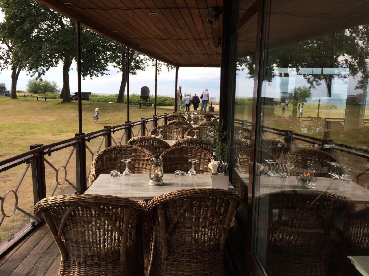 Tree Top Hill - The Old Station House - Bastad Holiday Apartments 外观 照片
