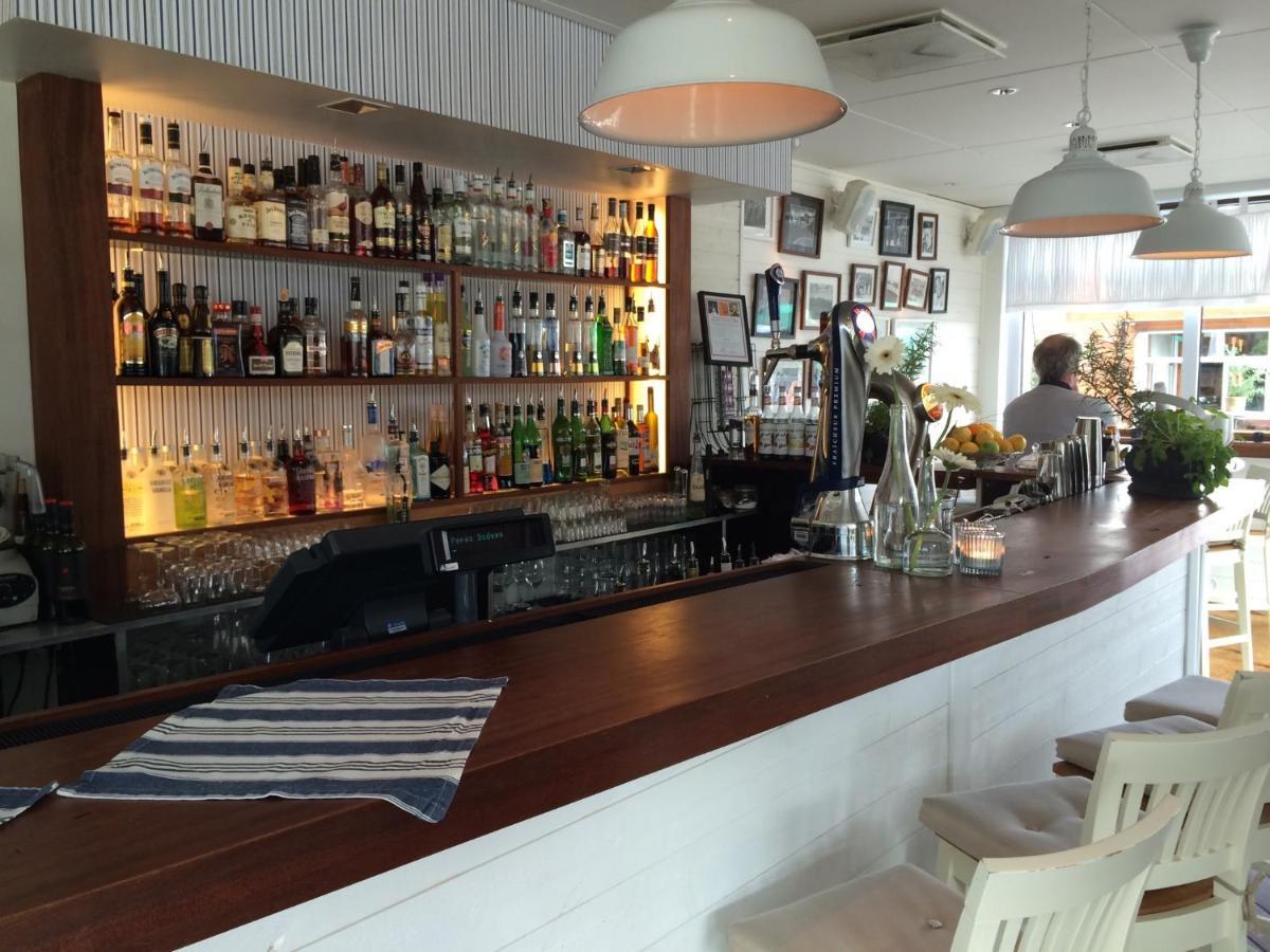 Tree Top Hill - The Old Station House - Bastad Holiday Apartments 外观 照片